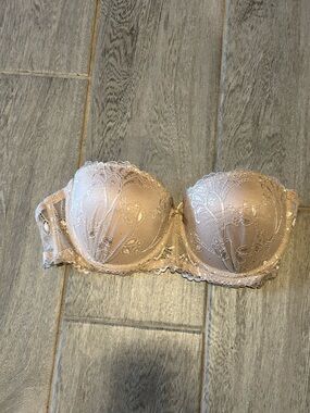 Strapless Lace Push-Up Bra in Light Nude - size 36 C